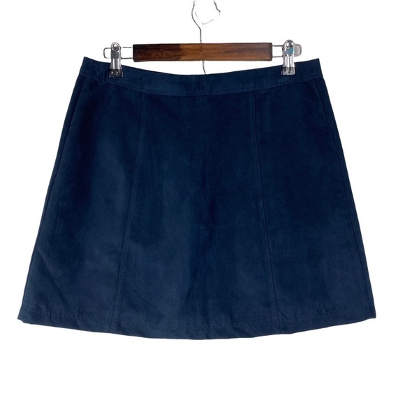 Hollister Faux Suede A-Line Mini Skirt Women's Junior 9 Navy Blue Button Front - Picture 2 of 6